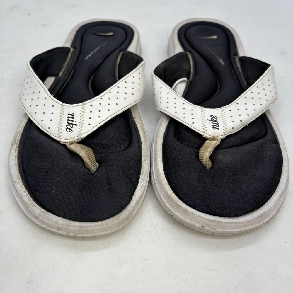 Nike Comfort Slides Womens 8 White Black Comfort Flip Flops Sandals Slip On